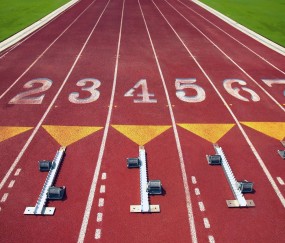 开云足球直播-纽约的钢铁与洛杉矶的救赎，当尼克斯斩落灰熊，伦纳德完成自我救赎