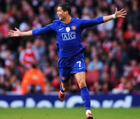 世界杯2026-F1新赛季揭幕战焦点战与足球战术启示，皇家社会如何用防守锁链诠释现代竞技的极致策略