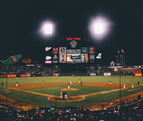 开云体育APP下载-弗拉霍维奇之夜，当F1引擎轰鸣遇上足球场上的绝对节奏掌控者