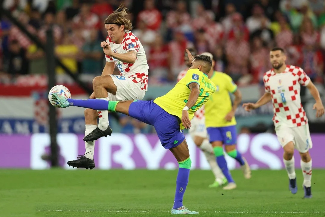 利比亚队在点球战中意外击败哥伦比亚,晋级决赛 利比亚队在点球战中意外击败哥伦比亚,晋级决赛