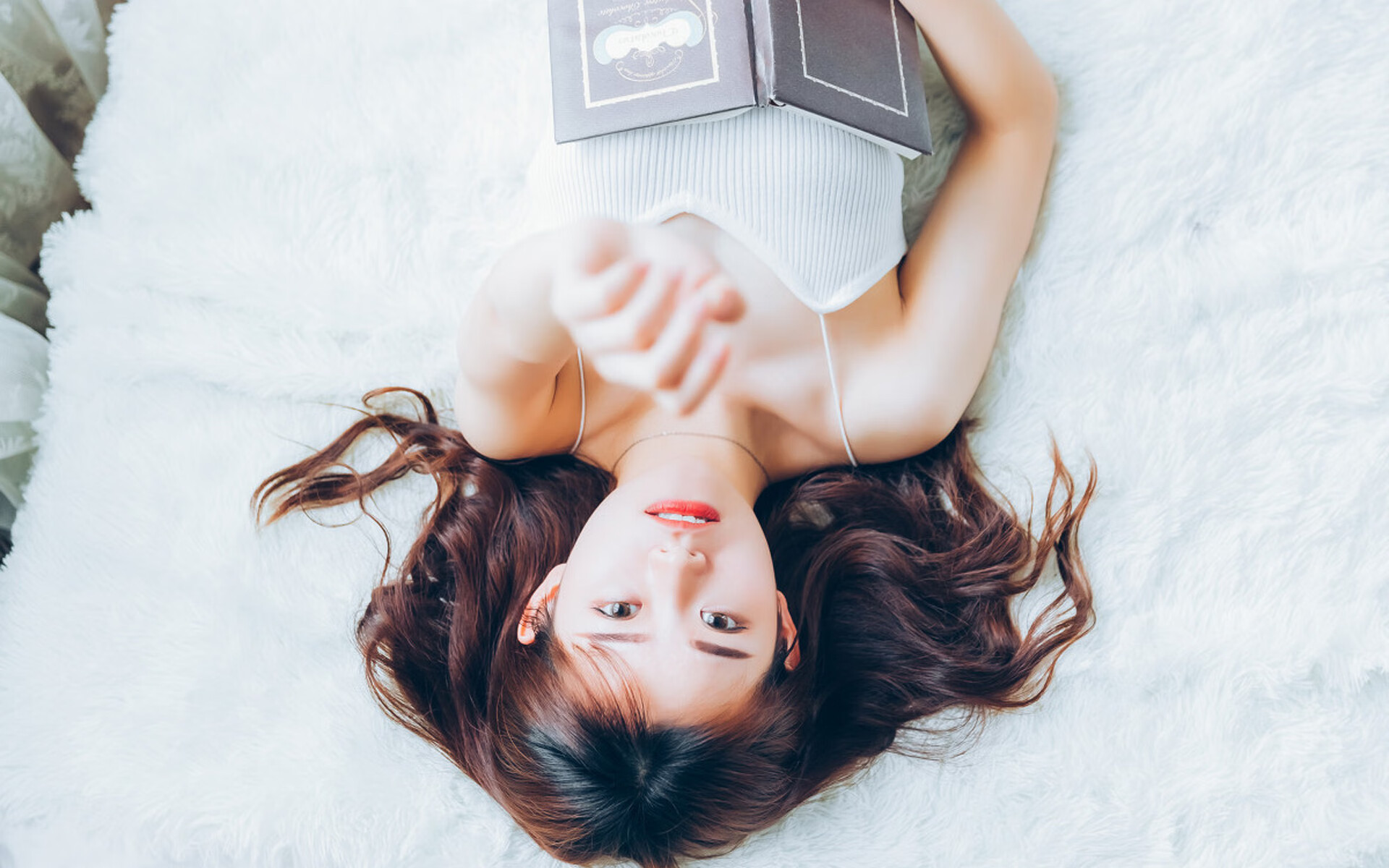 布克化身关键先生导演完美风暴，鹈鹕狂胜尼克斯揭示团队篮球新维度