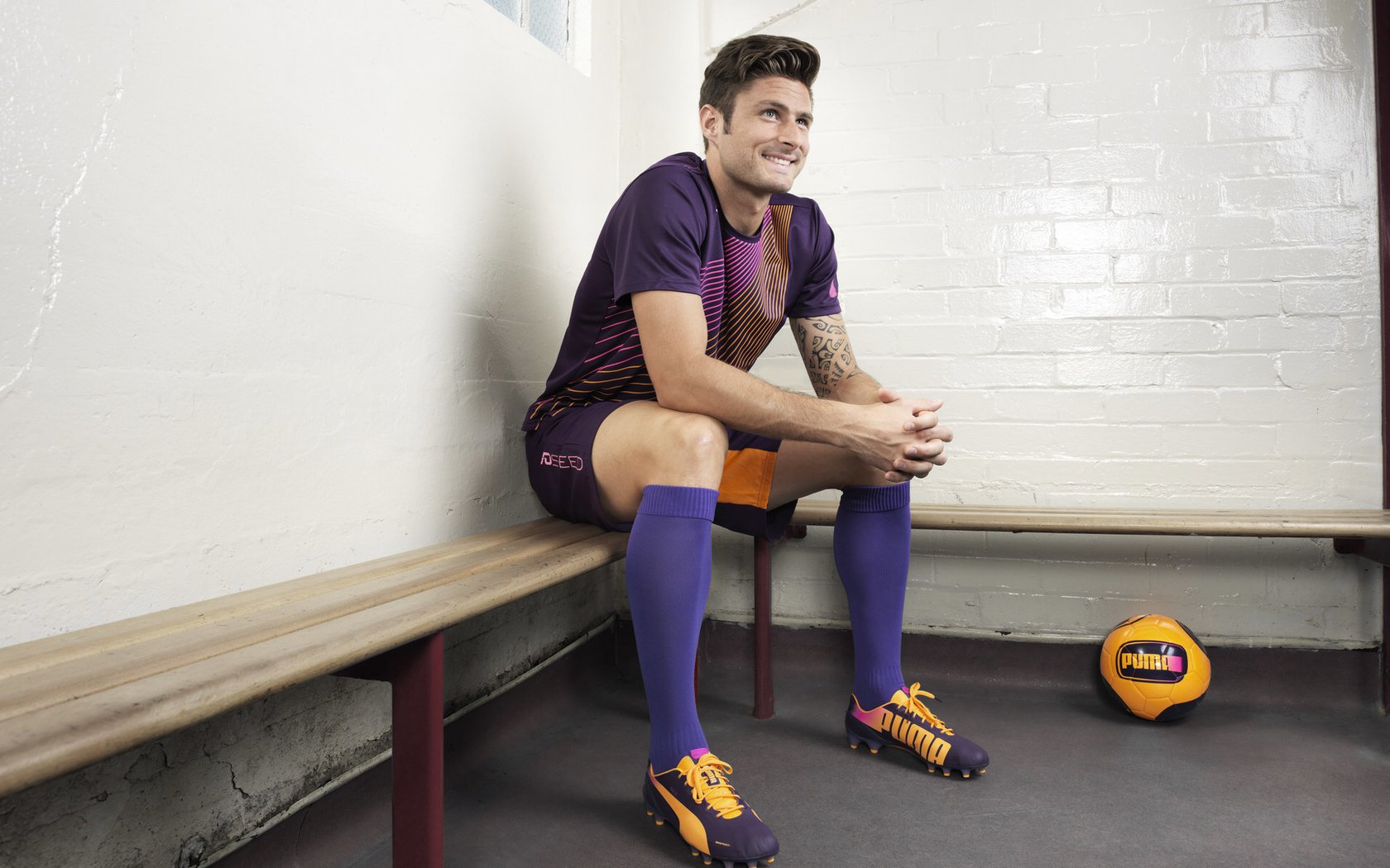 阿隆索的魔法时刻，红牛二队史诗逆转索伯车队